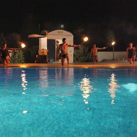 Hotel Club Cala Longa Montauro Экстерьер фото