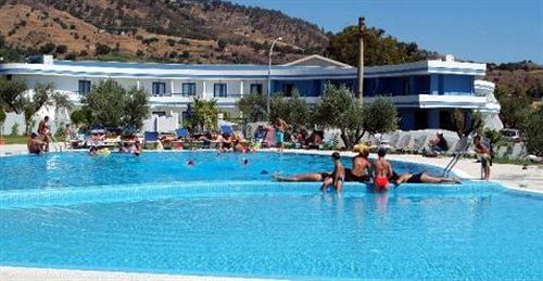 Hotel Club Cala Longa Montauro Экстерьер фото