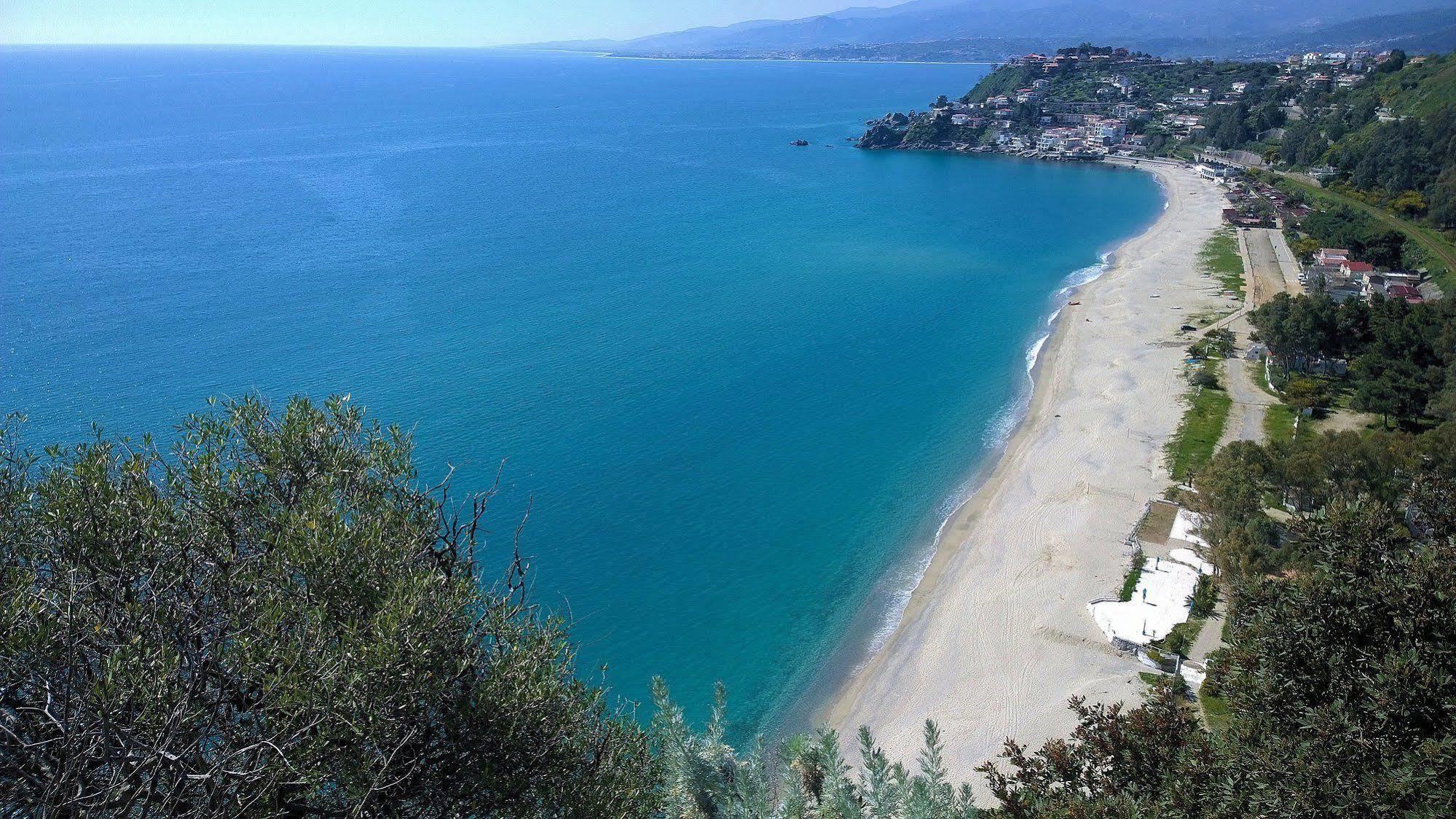 Hotel Club Cala Longa Montauro Экстерьер фото